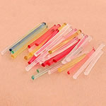Plastic oorpinnen, Buis, gemengde kleuren, approx1.2mm, 100Tassen/Lot, Verkocht door Lot