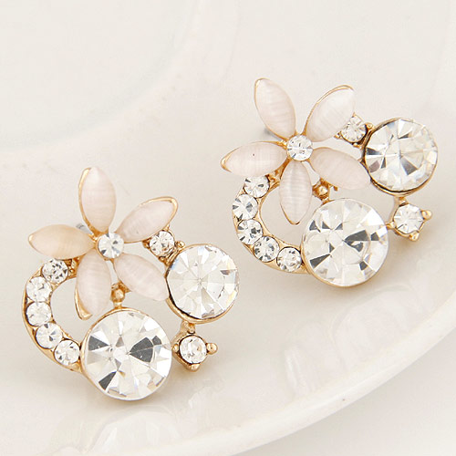 Zinc Alloy Stud Earring Flower gold color plated with rhinestone clear lead & cadmium free 20mm Sold By Pair