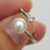 Freshwater Pearl Cuff finger ring, med Mässing, Knapp, silver pläterad, naturliga & med cubic zirconia, vit, 7-8mm, Storlek:8, Säljs av PC