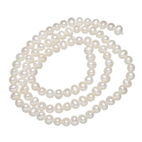 Bulvių išauginti gėlavandenių perlų karoliukai, Gėlo vandens perlų, Bulvė, natūralus, baltas, Įvertinimas, 4-5mm, Skylė:Apytiksliai 0.8mm, Parduota už Apytiksliai 15.3 Inch Strand