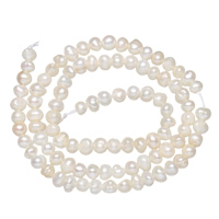 Bulvių išauginti gėlavandenių perlų karoliukai, Gėlo vandens perlų, Bulvė, natūralus, baltas, 4-5mm, Skylė:Apytiksliai 0.8mm, Parduota už Apytiksliai 13.7 Inch Strand
