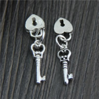 925 Sterling Silver přívěšek, Klíč, různé materiály pro výběr, 19x7.70mm, Otvor:Cca 2mm, 5PC/Lot, Prodáno By Lot