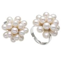 Freshwater Pearl Finger Ring Brass with Freshwater Pearl Flower platinum color plated for woman white nickel lead & cadmium free 5-6mmuff0c US Ring Sold By PC