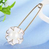 Freshwater Pearl Brooch Zinc Alloy with Freshwater Pearl Flower plated for woman & enamel lead & cadmium free Sold By PC