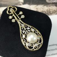 Brass Brooch with Freshwater Pearl Musical Instrument gold color plated for woman & with cubic zirconia nickel lead & cadmium free 16*43mm Sold By PC