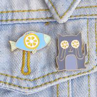 Collar Brooch Zinc Alloy Cat and Fish gold color plated Unisex & enamel nickel lead & cadmium free 21*35mm 31*27mm Sold By Bag