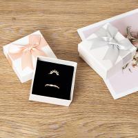 Pap Ring Box, papir kasse, med bånd bowknot dekoration, flere farver til valg, 68x68x35mm, 50PC/Lot, Solgt af Lot