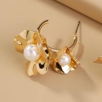 Zinc Alloy Stud Earring gold color plated for woman white nickel lead & cadmium free Sold By Bag