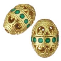 Messing hohle Perlen, mit Kunststoff, Stern, goldfarben plattiert, grün, 8x11x8mm, Bohrung:ca. 1.5mm, 30PCs/Menge, verkauft von Menge