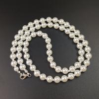 Kunststof parel ketting, Plastic Pearl, zinklegering karabijn, Ronde, mode sieraden & voor vrouw, wit, Per verkocht Ca 24.8 inch Strand
