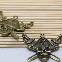 Zinc Alloy Skull Pendants plated fashion jewelry & DIY & Halloween Jewelry Gift Sold By PC