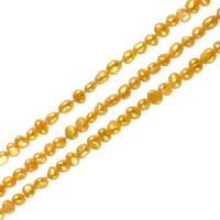 Baroko Kultūringas gėlavandenių perlų karoliukai, Gėlo vandens perlų, Barokas, auksinė geltona, 4-5mm, Skylė:Apytiksliai 0.8mm, Parduota už Apytiksliai 14.5 Inch Strand