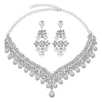 Conjuntos de joyería Rhinestone, pendiente & collar, aleación de zinc, con Perlas plásticas, chapado, 2 piezas & para mujer & con diamantes de imitación, 60mm, longitud aproximado 19.68 Inch, Vendido por Set