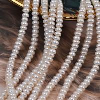 Tlačítko kultivované sladkovodní Pearl Beads, DIY, bílý, 4mm, Prodáno za 37 cm Strand