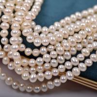 Bulvių išauginti gėlavandenių perlų karoliukai, Gėlo vandens perlų, Pasidaryk pats, baltas, 4-5mm, Parduota už 36-38 cm Strand