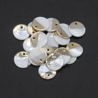 Ciondoli naturali di conchiglia bianca, bianco conchiglia, with ottone, Cerchio, bianco, 15x15x2mm, Venduto da PC