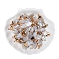 Sladkovodní Pearl Přívěsky, s Mosaz, barva pozlacený, módní šperky, bílý, 9-10mm,16mm, Prodáno By PC