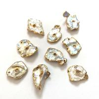 Přírodní sladkovodní perly perlí, Sladkovodní Pearl, s Mosaz, Nepravidelné, barva pozlacený, double-hole, bílý, 10-30mm, Prodáno By PC