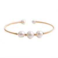 Freshwater Cultured Pearl Bracelet Brass with Freshwater Pearl Round gold color plated fashion jewelry nickel lead & cadmium free Length 7.09 Inch Sold By PC
