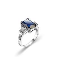 Sześciennych cyrkon Brass Ring Finger, Mosiądz, kształt pierścienia, Platerowane w kolorze platyny, biżuteria moda & dla obu płci & różnej wielkości do wyboru & z sześcienną cyrkonią, szafirowy, sprzedane przez PC