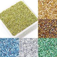 Silver Lined Skleněné perličky, Skleněné korálky, DIY, více barev na výběr, 2x2mm, Prodáno By Bag