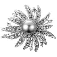 Broches de Diamantes de Imitación, aleación de zinc, con Perlas plásticas, chapado en color de plata, para mujer & con diamantes de imitación, libre de níquel, plomo & cadmio, 45x42mm, Vendido por UD
