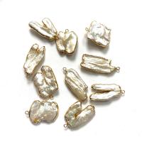 Ciondoli perle d'acqua dolci, perla d'acquadolce coltivata naturalmente, with ottone, Irregolare, placcato color oro, unisex, bianco, 10x30-20x40mm, Venduto da PC