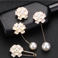 Plastic Pearl Brooch Zinc Alloy with Plastic Pearl Flower gold color plated & for woman & enamel & with rhinestone Sold By Lot