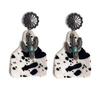 Turquoise Earring Cowhide with turquoise & Zinc Alloy fashion jewelry & for woman 70mm Sold By Bag
