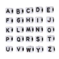 Alphabet Akril gyöngyök, Négyzet, DIY & különböző modellek a választás & zománc, több színt a választás, 5x5x5mm, Lyuk:Kb 2mm, Által értékesített Bag