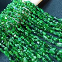 Gemstone Smycken Pärlor, Diopsid, Oregelbunden, polerad, DIY, grön, 6x8mm, Längd 38 cm, Säljs av PC