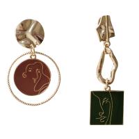asymmetrische oorbellen, Zinc Alloy, plated, mode sieraden & voor vrouw & glazuur, meer kleuren voor de keuze, 1.8x5.8cmu30012.8x4.6cm, Verkocht door pair