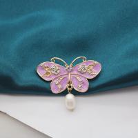Freshwater Pearl Brooch Zinc Alloy with Freshwater Pearl Butterfly gold color plated for woman & enamel & with rhinestone nickel lead & cadmium free Sold By PC