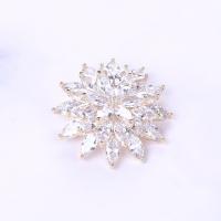 Cubic Zirconia Brooch Brass Snowflake fashion jewelry & micro pave cubic zirconia & for woman Sold By PC