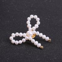 Freshwater Pearl Brooch Brass with Freshwater Pearl Bowknot for woman white nickel lead & cadmium free 5-6mm Sold By PC