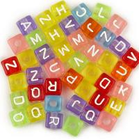 Perles acrylique alphabet, cube, DIY & styles différents pour le choix, couleurs mélangées, 10x10x10mm, Trou:Environ 4mm, 50PC/sac, Vendu par sac