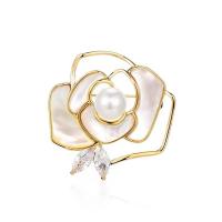 Freshwater Pearl Brooch Brass with Cubic Zirconia & Shell & Freshwater Pearl Flower gold color plated vintage & for woman & hollow nickel lead & cadmium free Sold By PC