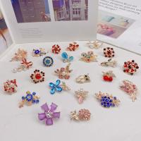 Rhinestone Brooch Zinc Alloy plated for woman & with rhinestone 16-46mm Sold By PC