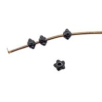 Perles fleurs en alliage de zinc, pistolet noir plaqué, Vintage & DIY, protéger l'environnement, sans nickel, plomb et cadmium, 4x4mm, Vendu par PC