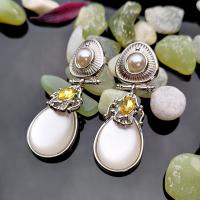Crystal Earrings Zinc Alloy with Moonstone & Crystal & Plastic Pearl platinum plated fashion jewelry & for woman nickel lead & cadmium free Sold By Pair