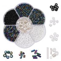 Perles solides Verre Semence Couleur, perles de rocaille en verre, avec Boîte en plastique, DIY, couleurs mélangées, 105x92x20mm, Vendu par boîte