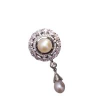 Broche perle d'eau douce, laiton, avec perle d'eau douce cultivée, bijoux de mode & pavé de micro zircon & pour femme, argent, protéger l'environnement, sans nickel, plomb et cadmium, 22x45mm, Vendu par PC