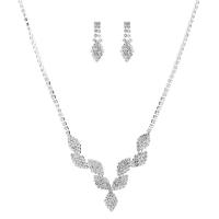 Conjuntos de joyería Rhinestone, diamantes de imitación, con cadena de la garra de latón, chapado en color de plata, 2 piezas & para mujer, claro, 9x25mm, longitud aproximado 45 cm, Vendido por Set