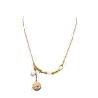 Přírodní Sladkovodní Pearl náhrdelník, Titanium ocel, s Sladkovodní Pearl & Mosaz, skutečný pozlacené, módní šperky & pro ženy, zlatý, Délka 43 cm, Prodáno By PC