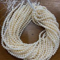Přírodní sladkovodní perly perlí, Sladkovodní Pearl, Mírně kulaté, DIY, bílý, 5-6mm, Prodáno za Cca 37 cm Strand