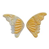 Pingentes de concha amarela natural, Borboleta, joias de moda, 32x16x2mm, Buraco:Aprox 0.5mm, vendido por par