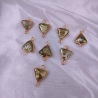 Mässing smycken Connector, Freshwater Pearl, Triangle, guldfärg pläterade, DIY & 1/1 slinga, grön, 12x18mm, Säljs av PC