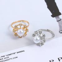 Messing ringen, met Plastic Pearl, mode sieraden & voor vrouw & met strass, meer kleuren voor de keuze, nikkel, lood en cadmium vrij, Internal Diameter:17mm, Verkocht door PC
