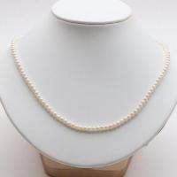 Ronde Gekweekte Zoetwater Parel kralen, DIY, wit, pearl length 3-4mm, Per verkocht Ca 36-38 cm Strand