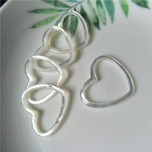 Shell Pendants White Lip Shell Heart DIY white Sold By PC